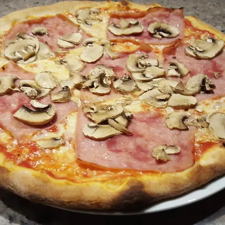 Toscana Restaurant And بيت ضيافة
