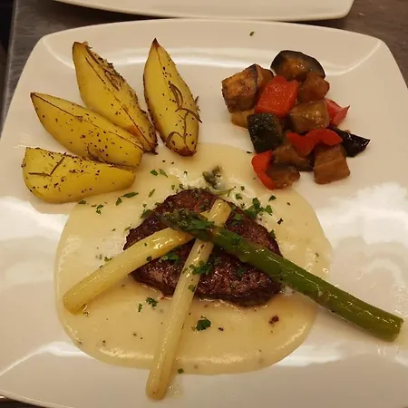 Gæstehus Toscana Restaurant And 2*