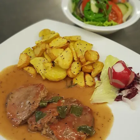 بيت ضيافة Toscana Restaurant And
