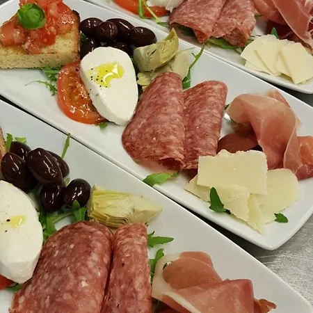 Toscana Restaurant And 2*